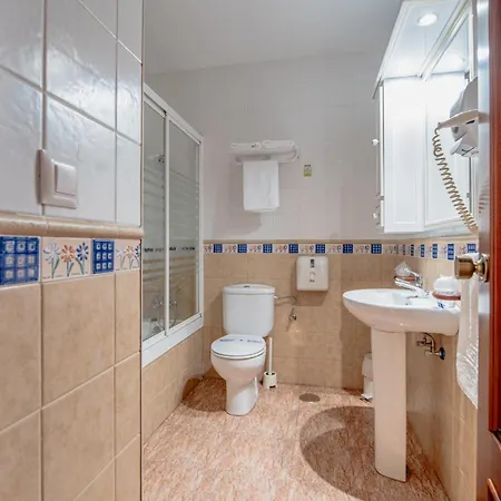 Chamizo Hotel 2*